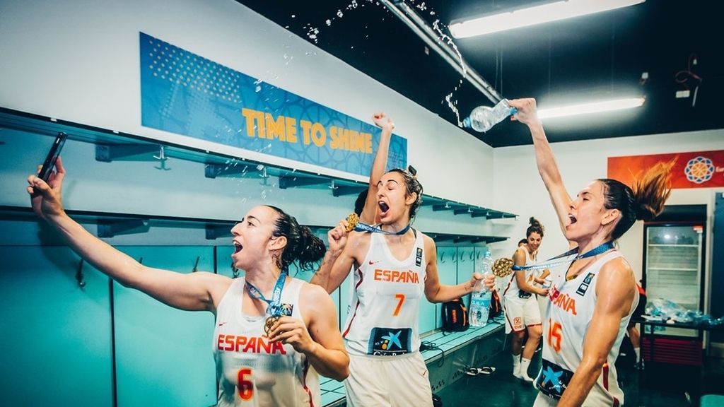 ¡Enhorabuena campeonas! Las imágenes del triunfo de España ante Francia en la final del Eurobasket femenino