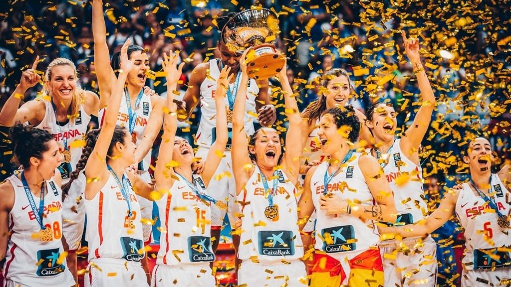 ¡Enhorabuena campeonas! Las imágenes del triunfo de España ante Francia en la final del Eurobasket femenino