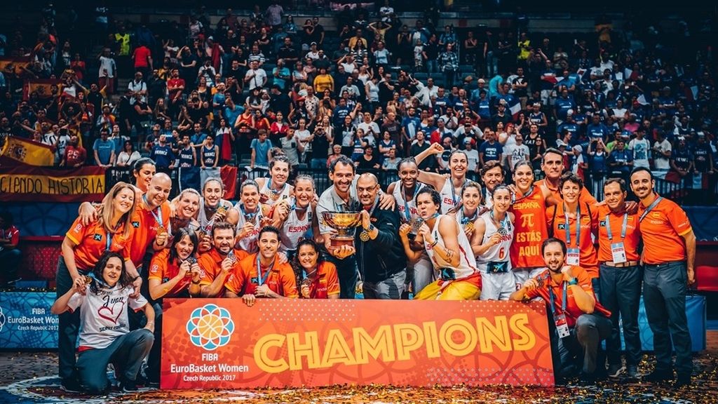 ¡Enhorabuena campeonas! Las imágenes del triunfo de España ante Francia en la final del Eurobasket femenino