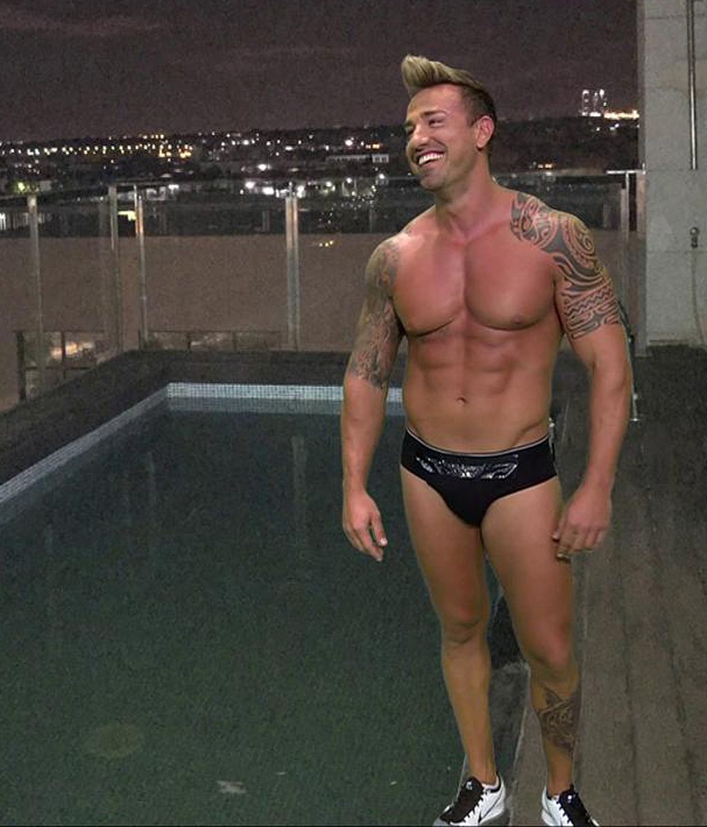 Rafa Mora, sin trampa, cartón ni photoshop