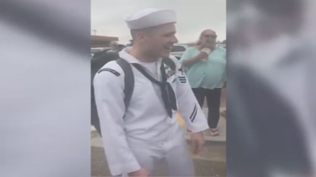 Este marine se lleva una gran sorpresa cuando vuelve a casa después de 6 meses