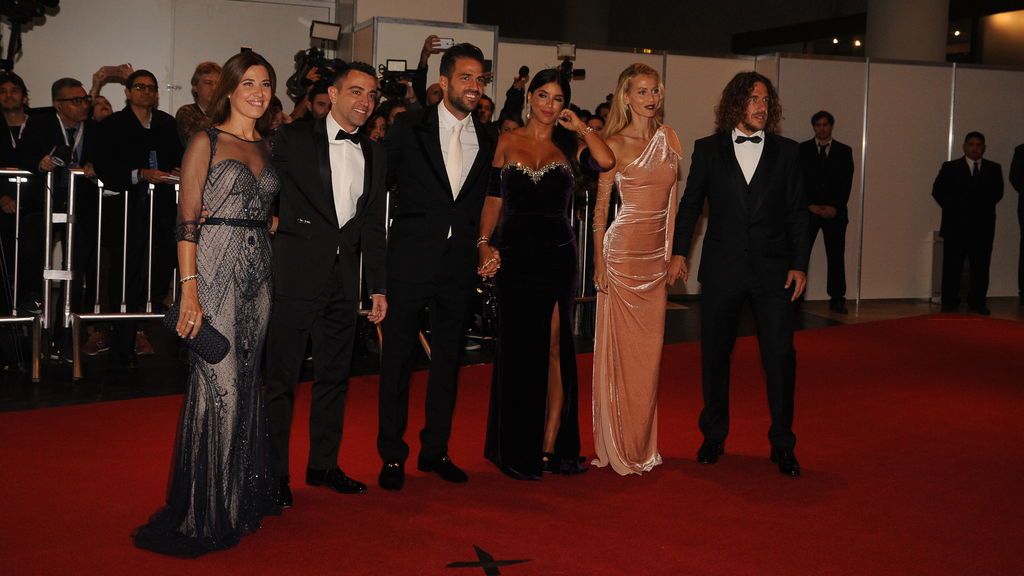 Xavi, Cesc Fábregas y Puyol, algunos de los futbolistas que acompañaron al futbolista en su enlace