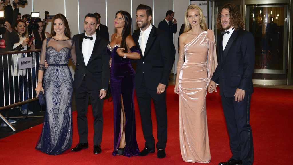 Muchos compañeros del delantero, entre los invitados