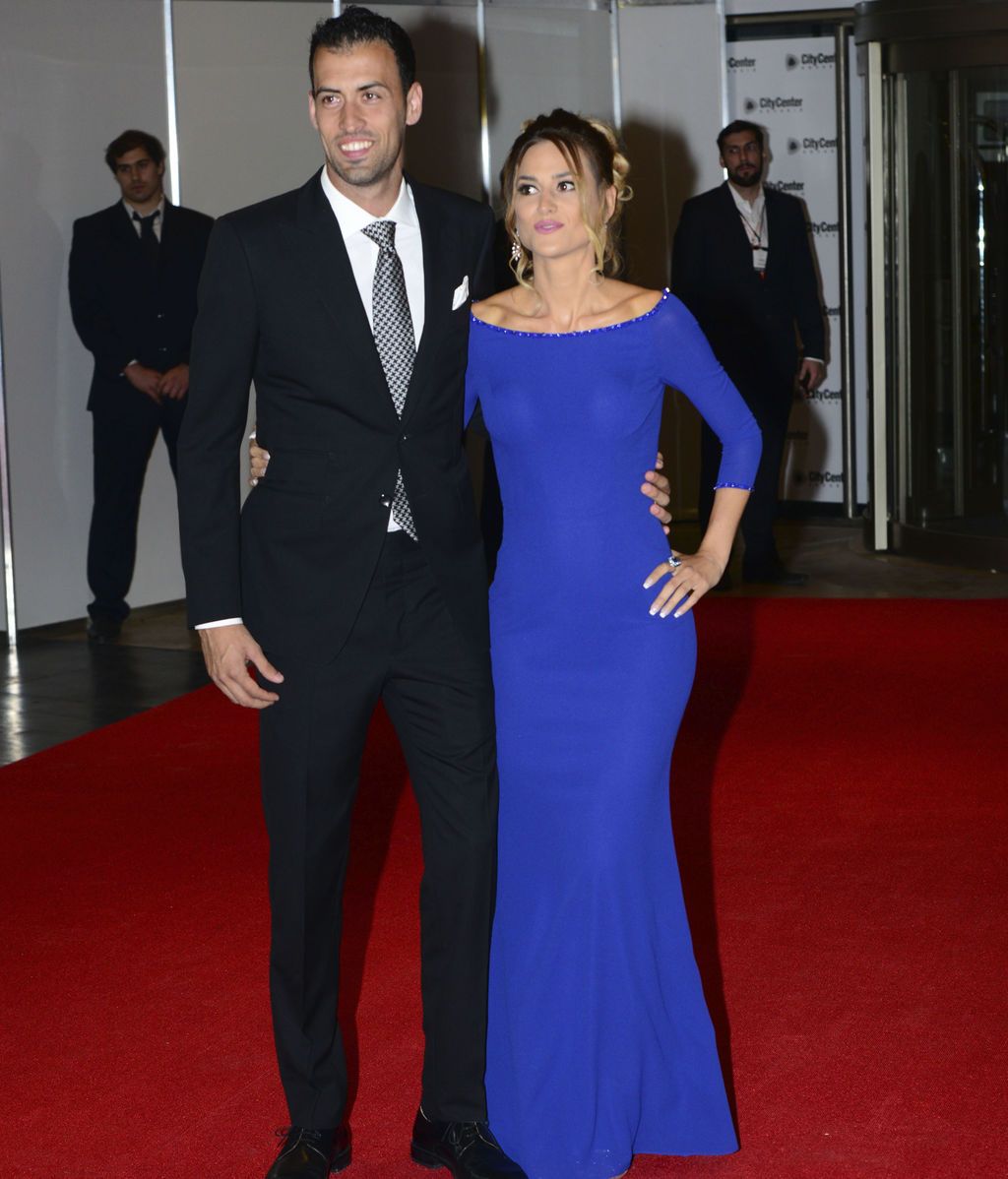 Muchos compañeros del delantero, entre los invitados