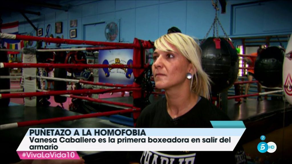 Vanesa Caballero, primera boxeadora en salir del armario: "Los peores golpes me los dan fuera del ring"