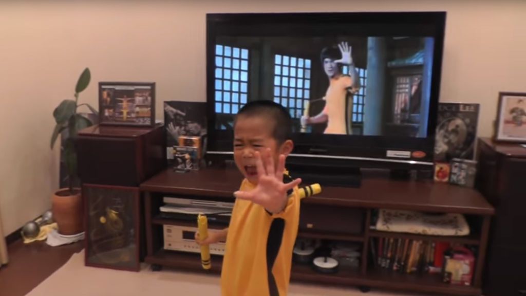 Este 'mini Bruce Lee' te dejará sin palabras