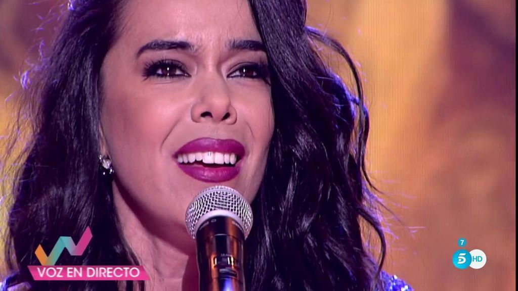 Beatriz Luengo emociona en directo con su tema 'Más que suerte'