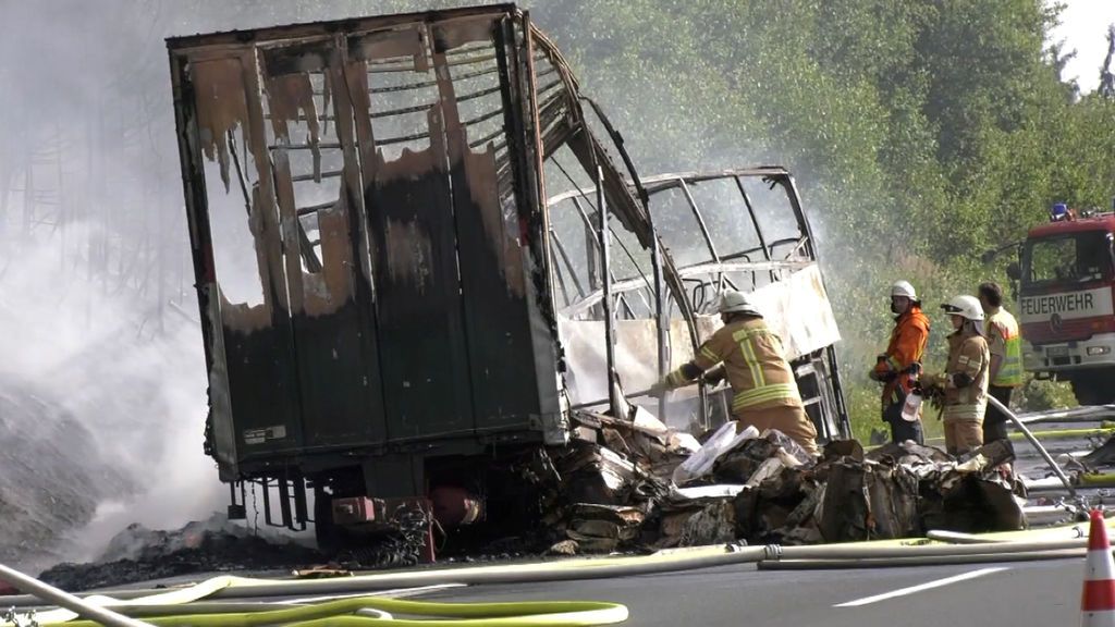Accidente de autobús en Alemania: la policía cree que podría haber hasta 18 muertos