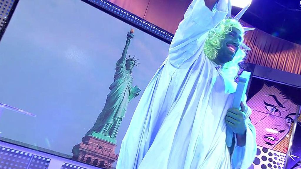 Rafa Mora, la Estatua verde chillón de 'Sálvame'