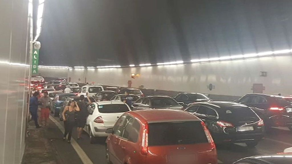 Susto en los túneles de la M-30 de Madrid tras la avería de un vehículo