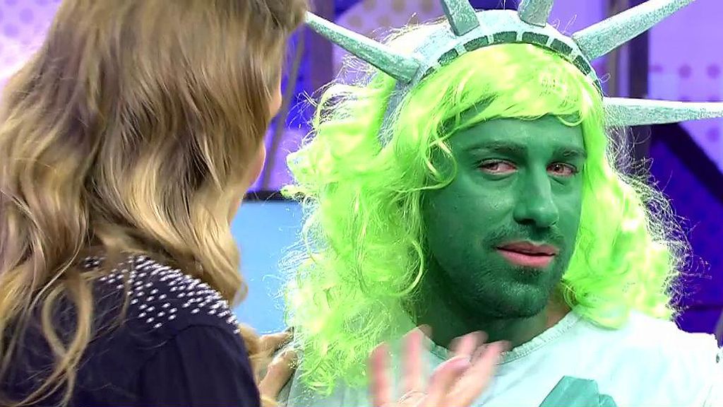 Rafa Mora, la Estatua de la Libertad verde chillón de 'Sálvame'