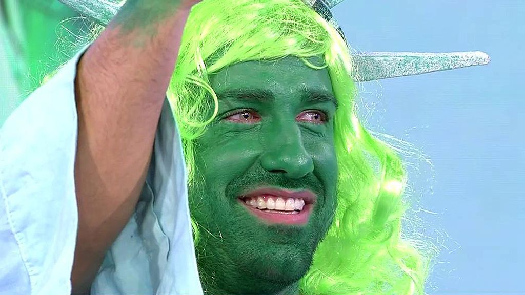 Rafa Mora, la Estatua de la Libertad verde chillón de 'Sálvame'