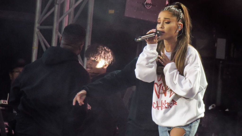 Ariana Grande recuerda a Saffie Roussos el día en el que hubiera cumplido 9 años