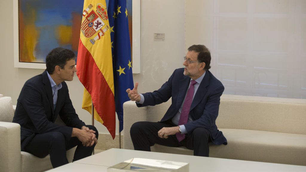 Dos horas y media de reunión entre Rajoy y Sánchez con Cataluña como protagonista