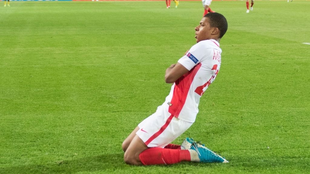 ¿Se aleja del Real Madrid? Florentino le pide un último favor a Mbappé