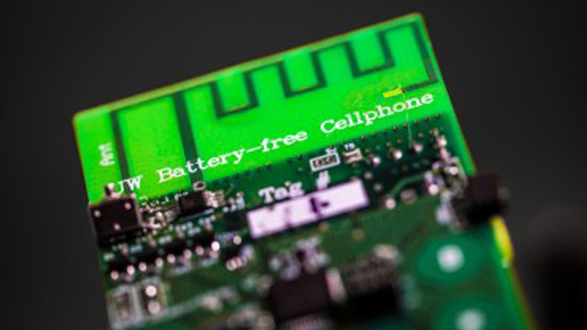 Crean el primer teléfono móvil que funciona sin batería