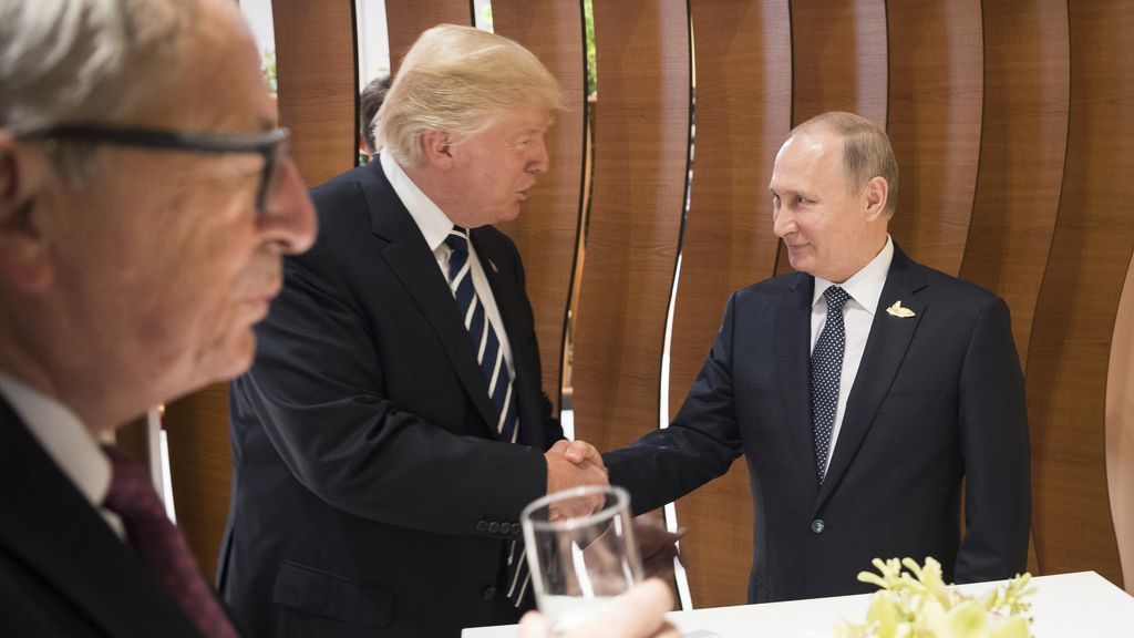 Cumbre del G20: Trump y Putin se saludan brevemente en un clima cordial y sonriente