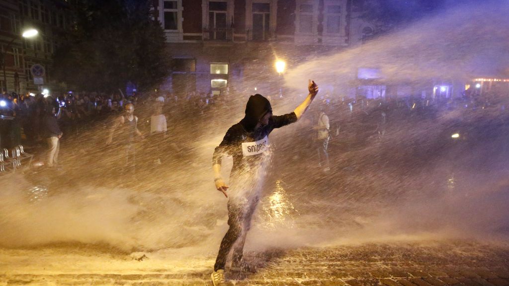 Las protestas en Hamburgo por la cumbre del G20 dejan 76 policías heridos y una decena de detenidos