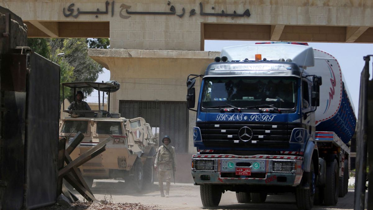 Atentado suicida en el Sinaí: Al menos 10 militares egipcios y 40 milicianos muertos