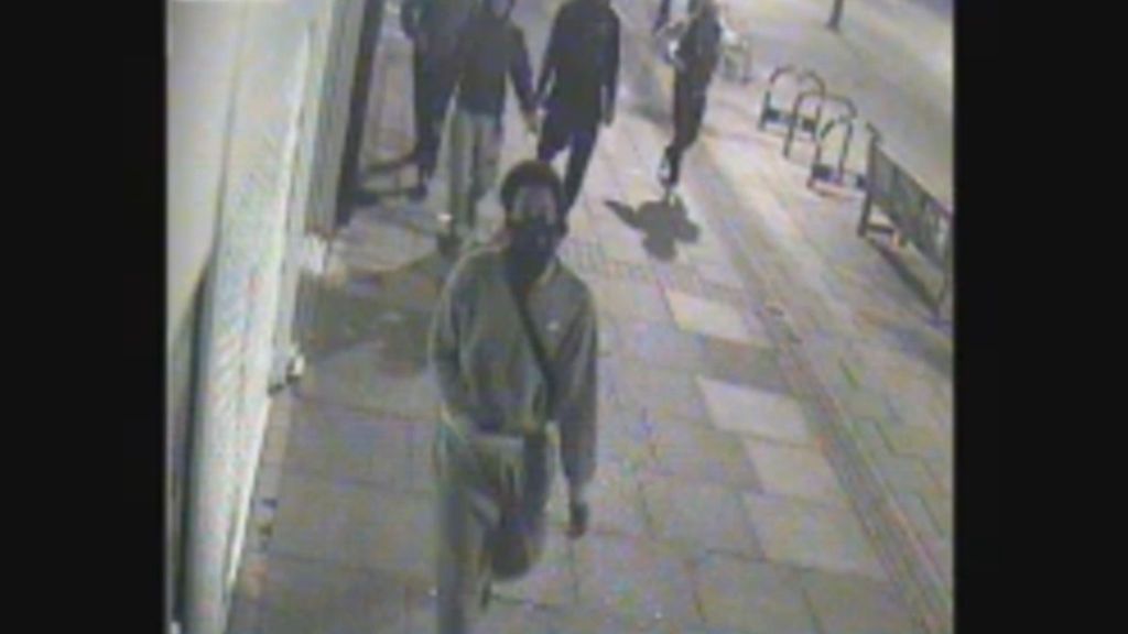 La Policía de Londres pide ayuda para localizar a un grupo sospechoso de atacar con ácido a tres adolescentes