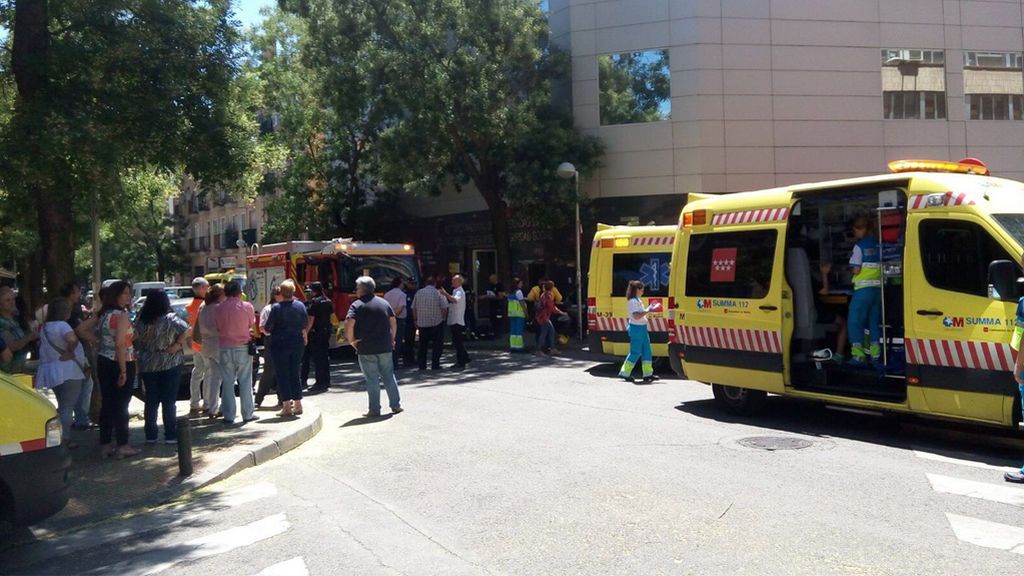 Doce intoxicados por inhalar un gas en una oficina de Seguridad Social en Carabanchel
