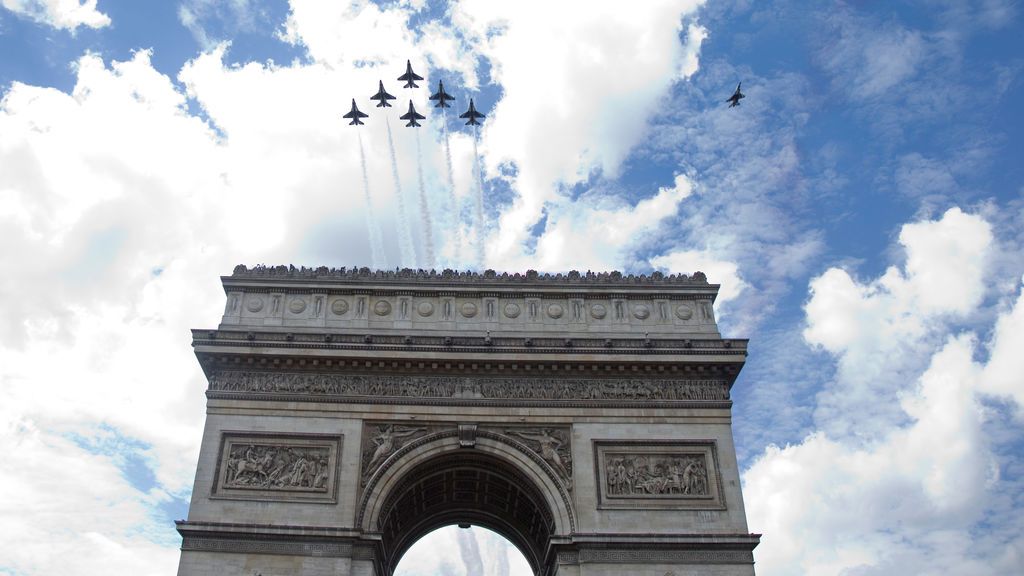 Ensayo del desfile militar tradicional del día de Bastille en París, Francia Ensayo del desfile militar tradicional del día de Bastille en París, Francia