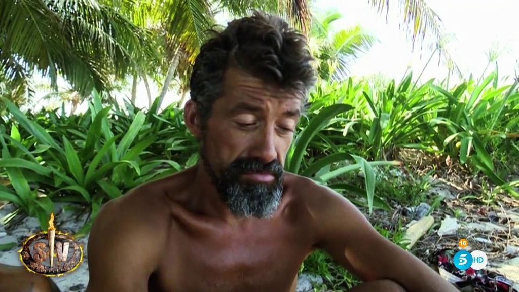 J. Luis, de Alba y Laura tras no compartir la pizza: "El agua y la comida no se le niega a nadie"