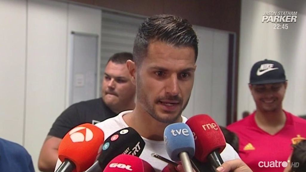 Vitolo, a su llegada: "Han sido unos días muy duros para mi familia y para mí"