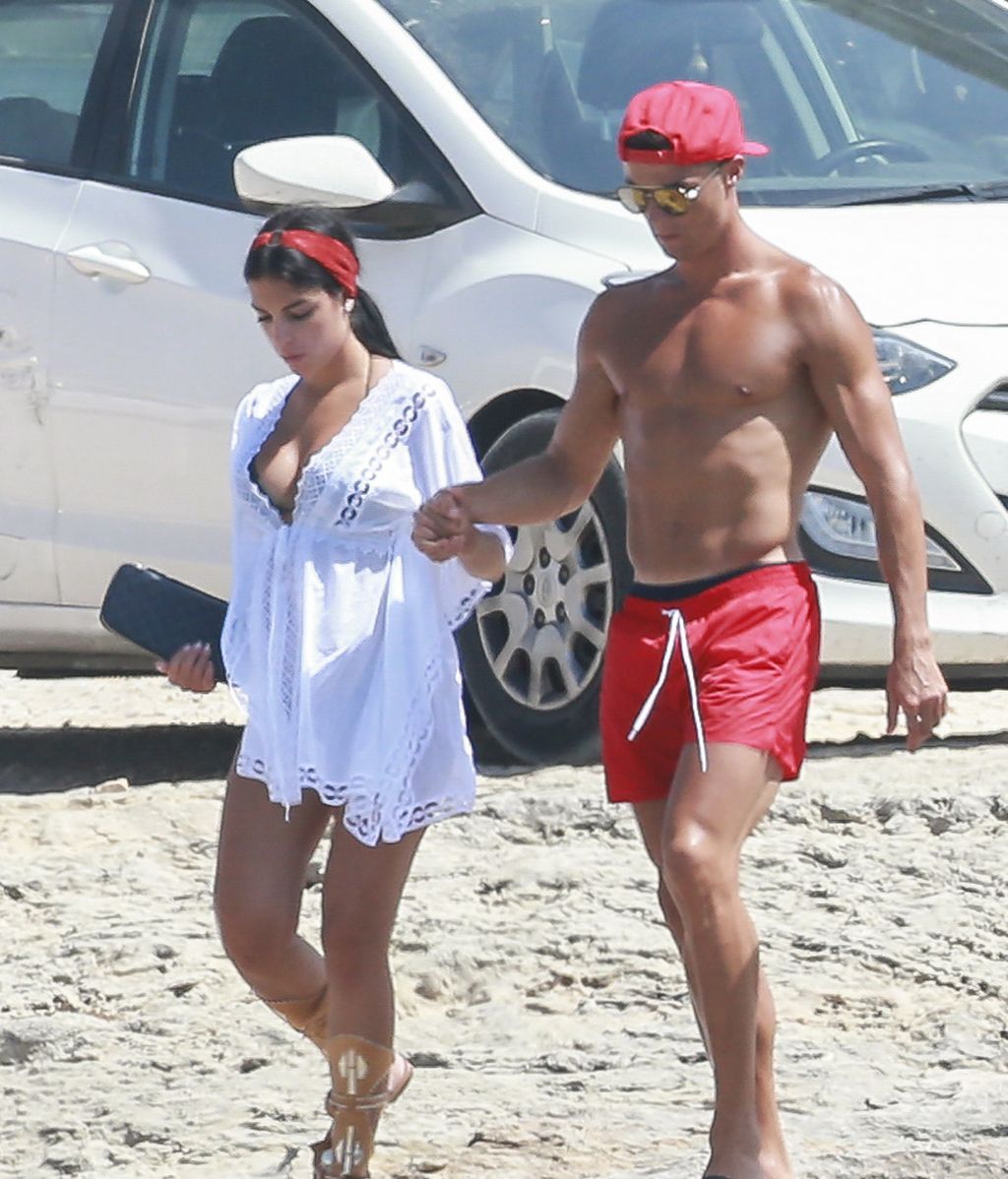 Cristiano y Georgina conjuntados y unidos en Formentera