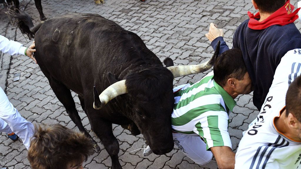 Sexto encierro violento y rápido