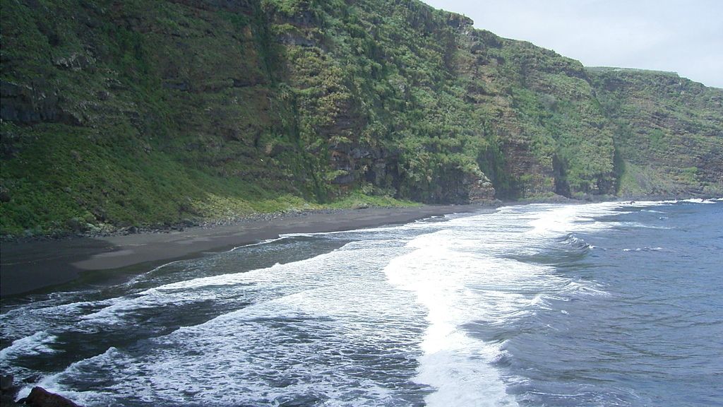 El corazón verde de la Playa de Nogales en La Palma, Canarias
