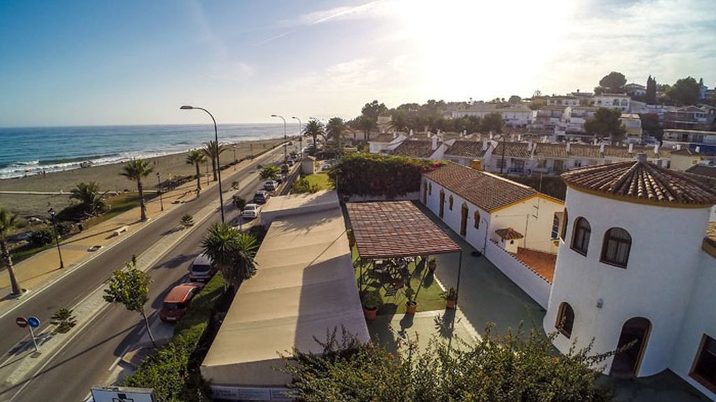 'El Seranil' está situado junto al mar