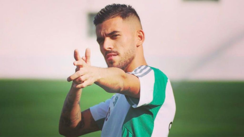 El Real Madrid hace oficial el fichaje de Ceballos por seis temporadas El Real Madrid hace oficial el fichaje de Ceballos por seis temporadas