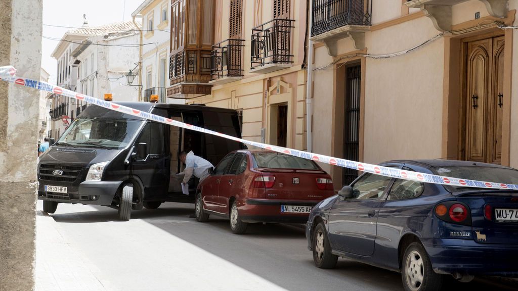 Mata presuntamente a su mujer a hachazos y luego se suicida en Huéscar (Granada)