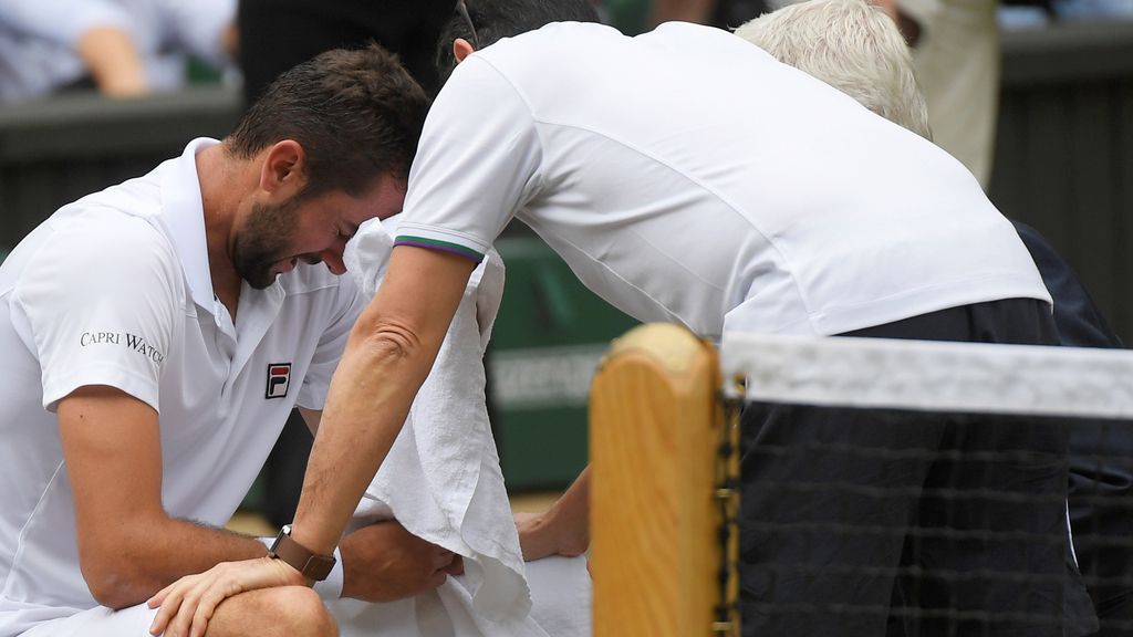 Las lágrimas de dolor de Cilic, rival de Federer, por una ampolla que casi le obliga a retirarse del partido