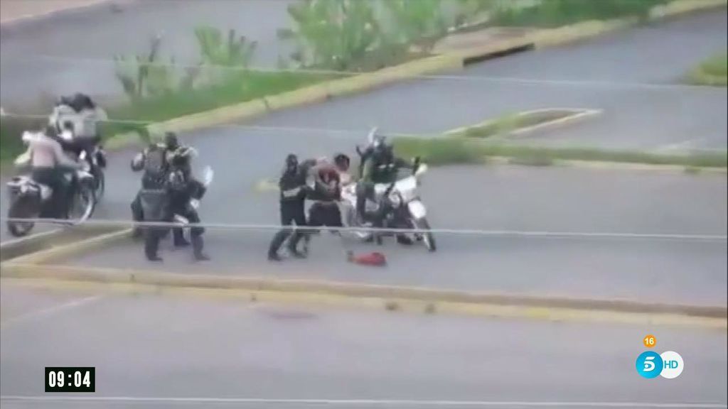 Brutal paliza a un joven apaleado por la guardia nacional de Venezuela