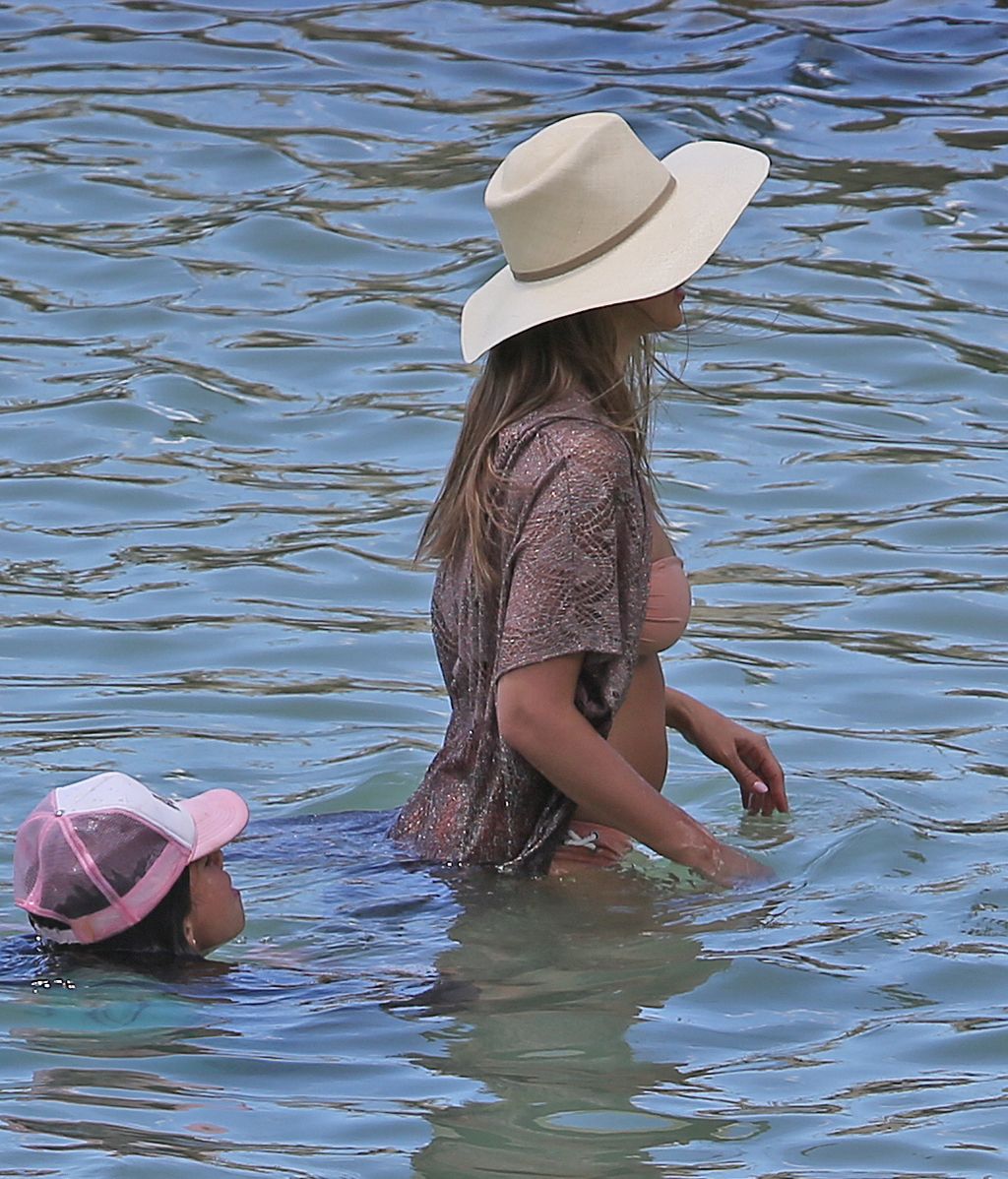 Tiene dos niñas, Honor, de 8 años, y Haven de 5