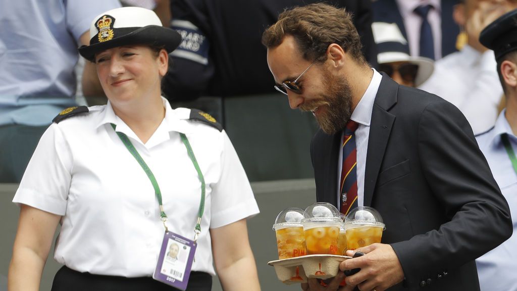 Los Duques de Cambridge, Bradley Cooper, Cesc Fábregas... Total mix en el palco 'vip' de Wimbledon