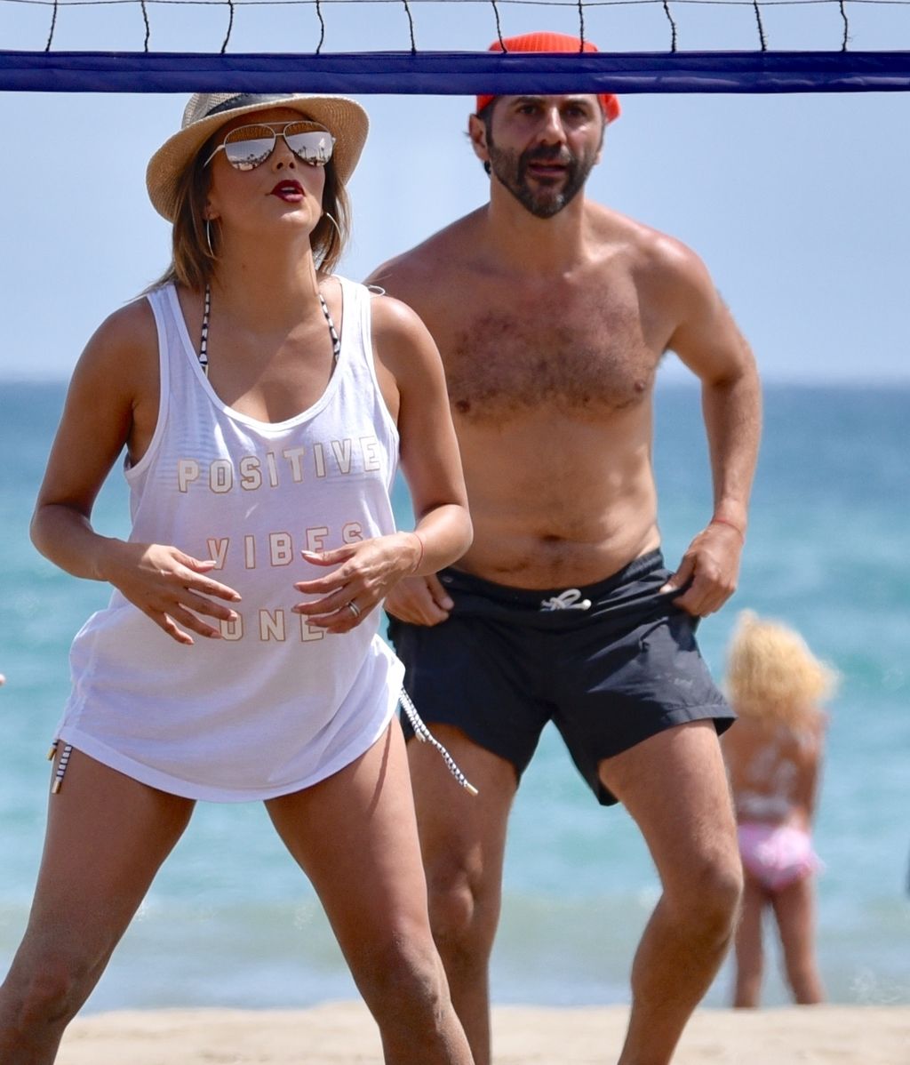 Eva Longoria sí que sabe: Costa del Sol, Voley playa, risas y familia