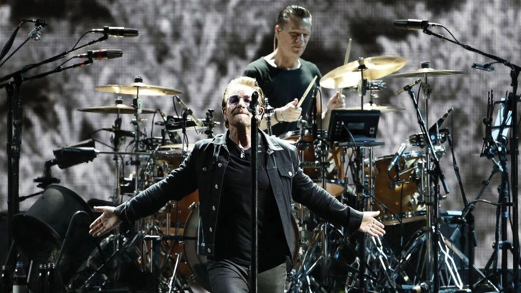 Barcelona viaja en el tiempo de la mano de U2