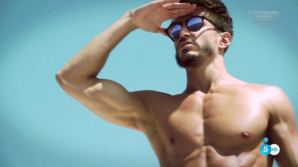 Marco Ferri nos enseña los rincones de Ibiza… y bucea en busca de su sirena