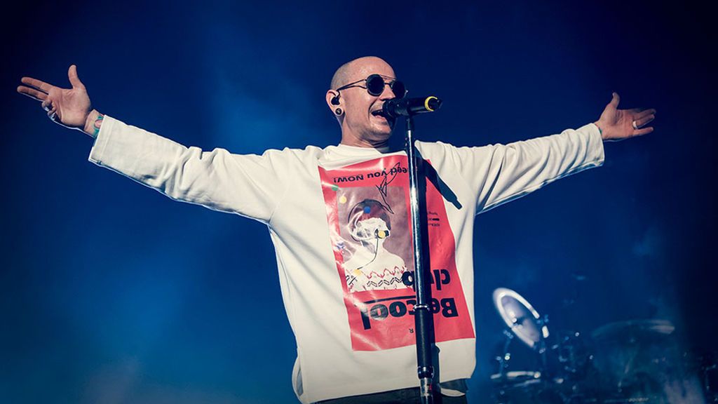Chester Bennington, el cantante que dejó con "el corazón roto" a sus compañeros de Linkin Park (20 de julio)