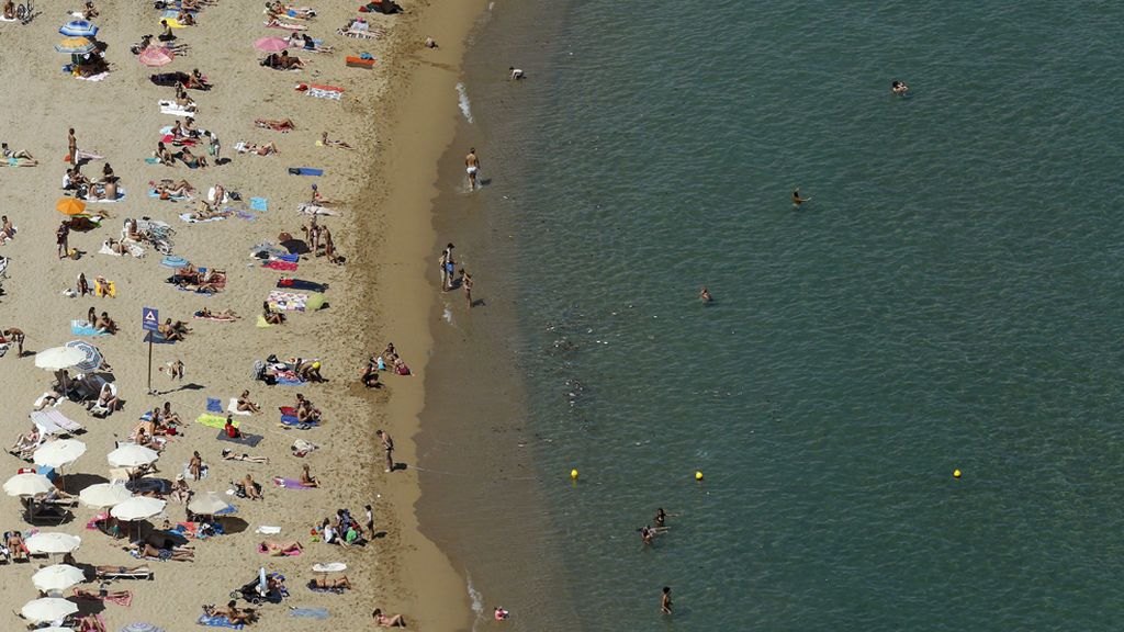Muere un hombre de 73 años ahogado en una playa de Vilanova i la Geltrú