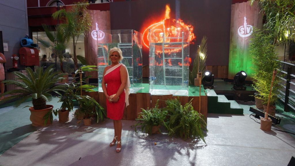 Imma, la mujer de José Luis, radiante