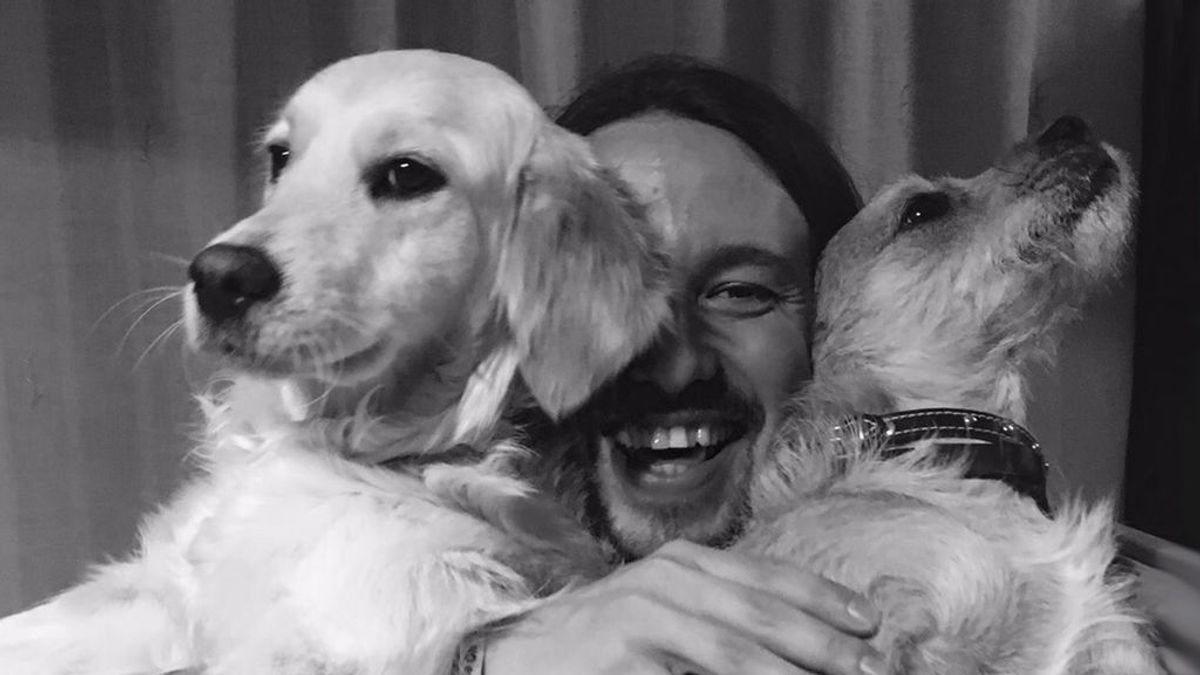 Pablo Iglesias celebra el Día del Perro con sus fotos más tiernas
