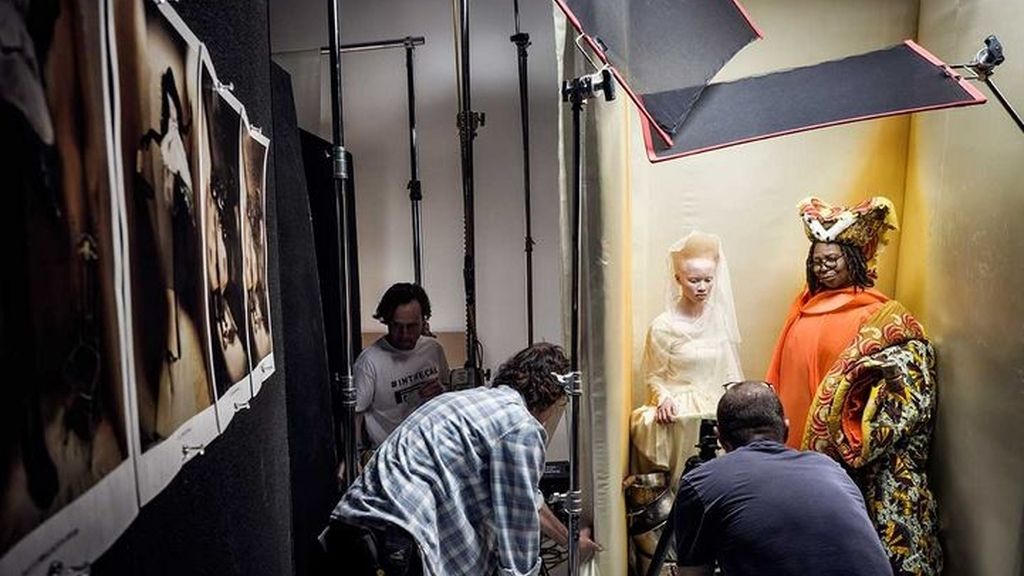 Con artistas afroamericanos, incluyendo hombres e inspirado en Alicia: el Calendario Pirelli 2018