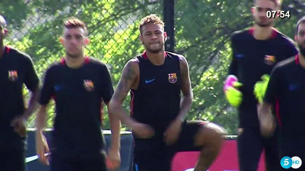 Neymar guarda silencio y se distancia de la MSN en el entrenamiento del Barça