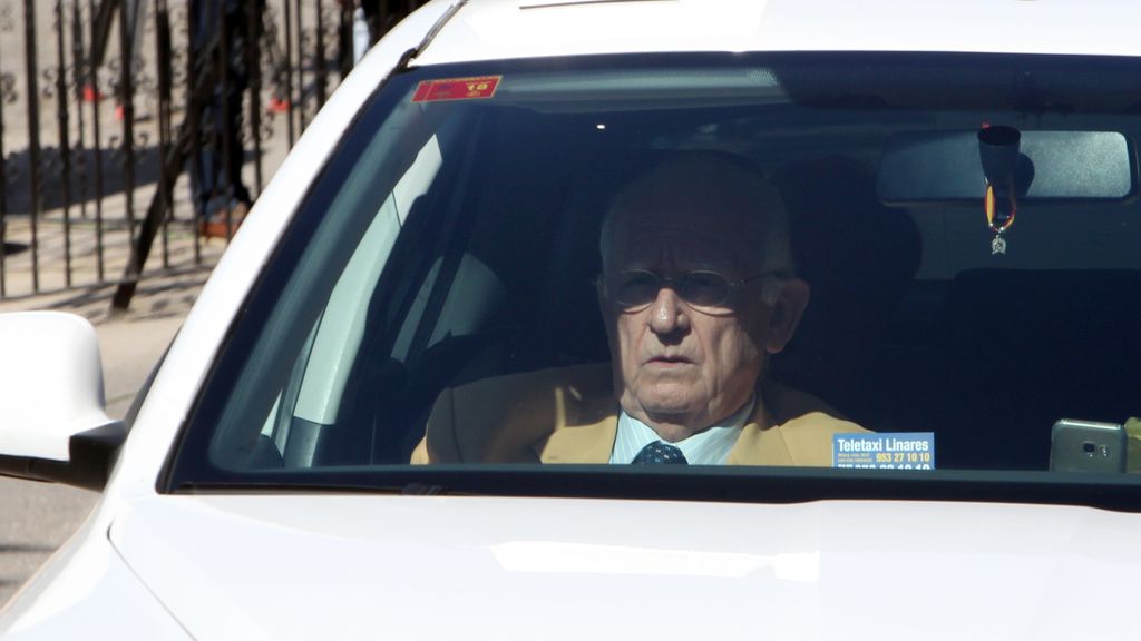 El último adiós a Miguel Blesa durante su funeral en Linares