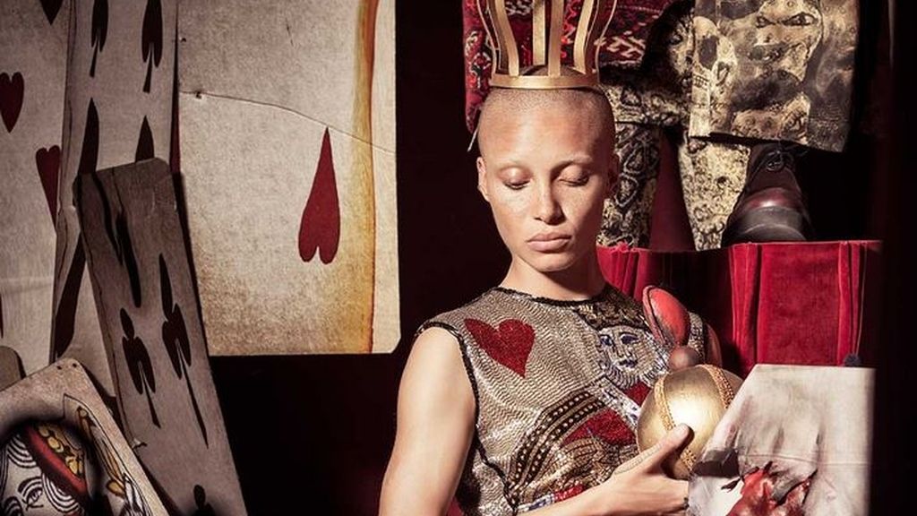 Con artistas afroamericanos, incluyendo hombres e inspirado en Alicia: el Calendario Pirelli 2018