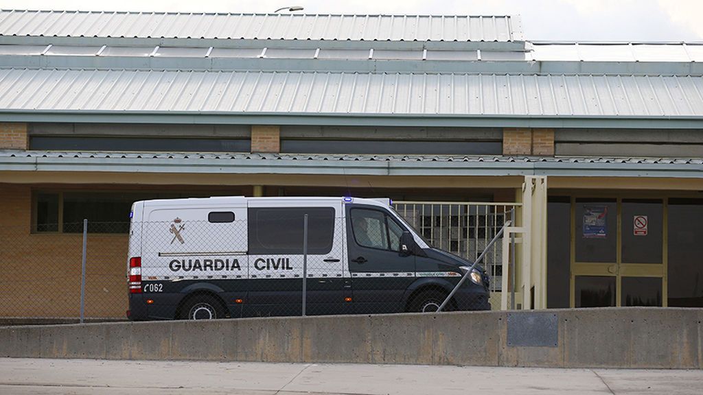 Ángel María Villar y su hijo Gorka pasan su primera noche en prisión